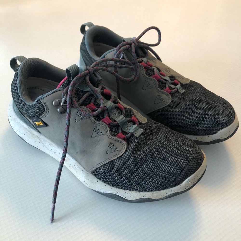Teva Arrowood Trail Shoe Sz 8